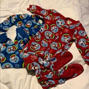 4/$10 Childrens place winter themed fleece onesies